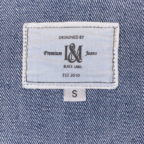 Jacket - Picture 8 of 10